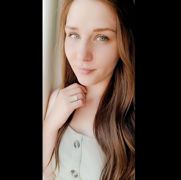 Meet your Posher, Kirsten - Picture 1 of 1